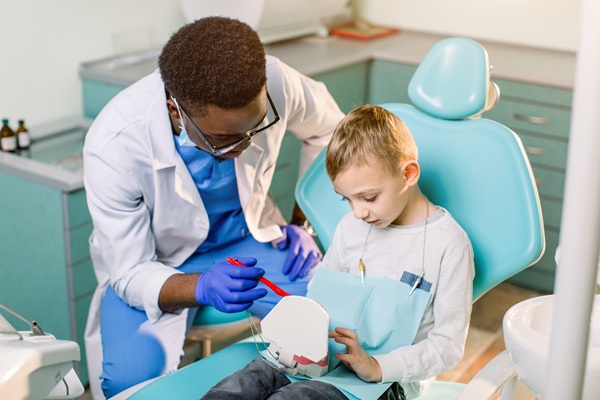 Pediatric Dentist Near Me: What To Expect At The First Visit